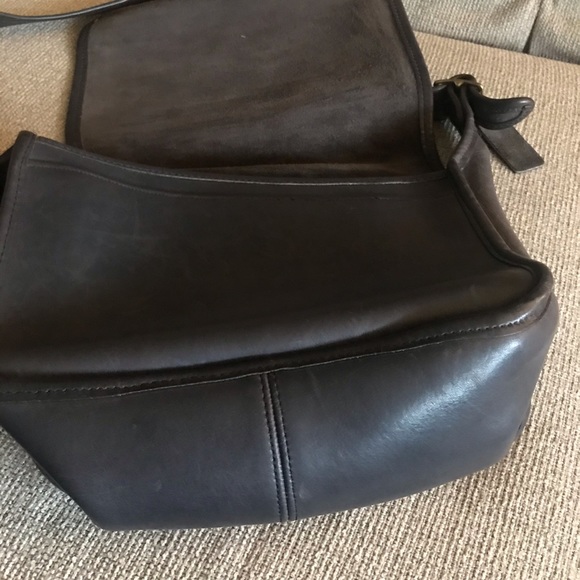 RARE Vintage NYC Coach Saddle Bag - Picture 5 of 15